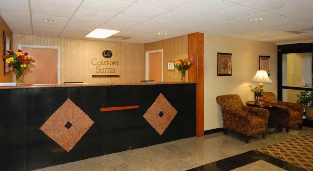 Comfort Suites Arena, Забронировать Отель Роли Raleigh-Durham Metropolitan Area