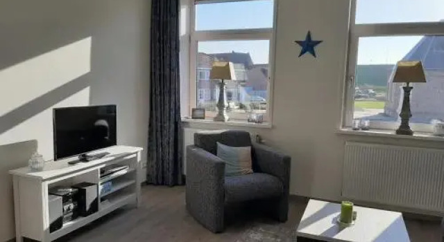 Appartementen aan zee Willibrordusplein 28, Book Hotel Zoutelande 