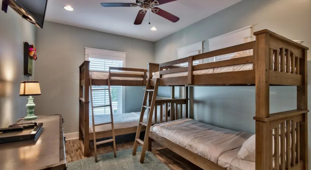 Коттедж Camino de la Playa 4 Bedroom Holiday Home by Five Star Properties