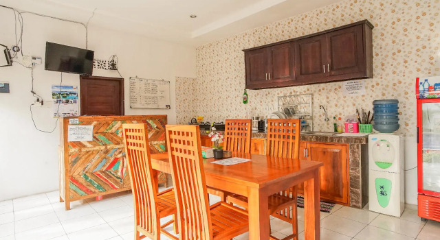 Wahyu Guest House, Reservar Casa de hóspedes Hotéis em Bali com piscina, Piscina