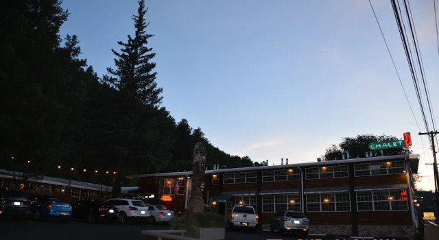 Sitzmark Chalet Inn, Rezerwuj Chalet Ruidoso Nowy Meksyk