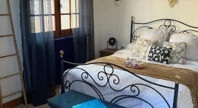 Chambres dhôtes de charme La Joséline, Забронировать Гостевой дом Отели Вара с бассейном, Бассейн