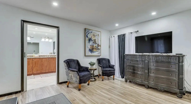 Spacious Family Escape w/ Pool in Deerfield Beach!, Book Feriehus Villaer i Florida, Villa