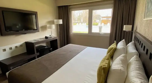 Номер Deluxe Days Inn Zarate