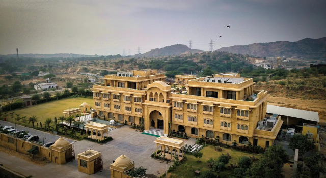 Sehdev Bagh, Забронировать Отель Отели штата Раджастхана с бассейном, Бассейн