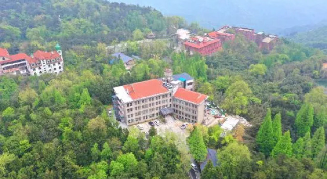 Yunzhong Hotel, Book Hotel Xinyang Henan