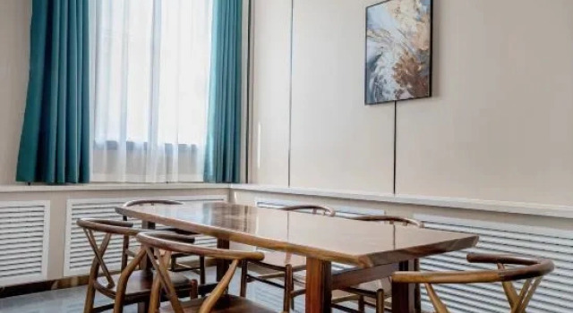 Homeinn Fairyland Hotel (Korla Railway Station), Prenota Hotel Korla Xinjiang
