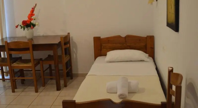 Номер Standard с балконом Nikos Apartments