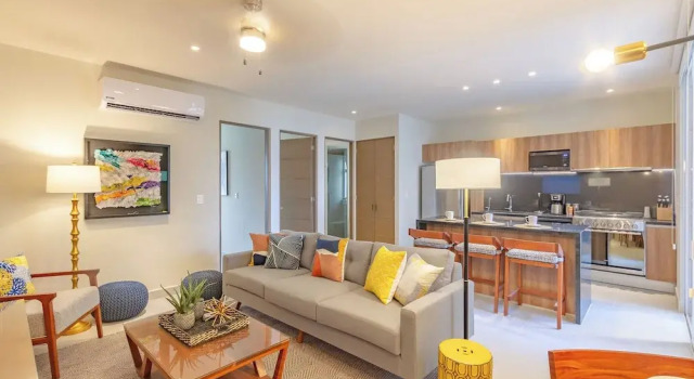 Camera Standard Chic Beachfront Condo Ocean View
