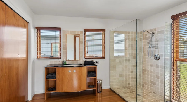 Апартаменты Wheelhouse Apartments