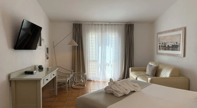 Двухместный полулюкс с балконом Hotel Calina