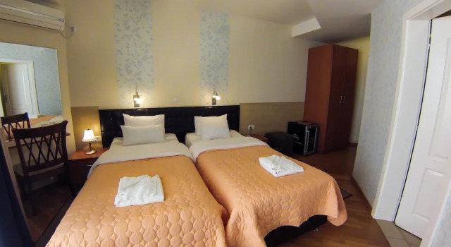 Standard dublă cameră cu balcon Orange Inn Hotel