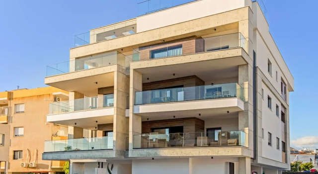 Sanders Crystal 1 - Delightful 2-bdr Apt With Shared Pool, Boek Appartement Limasol Limassol