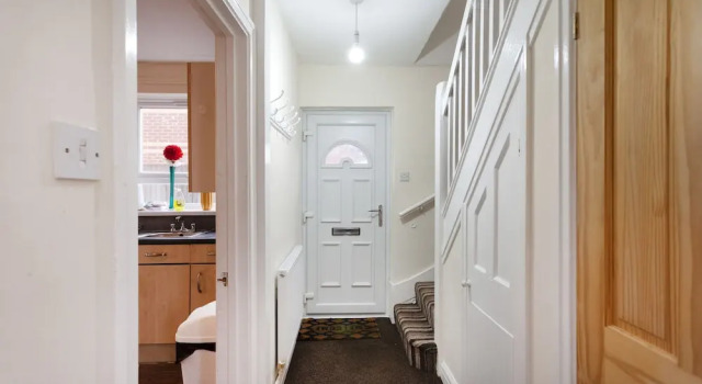 southfield 3 bedroom house, Varaa Hotelli 3 tähden hotellit kohteessa Merseyside, 3*