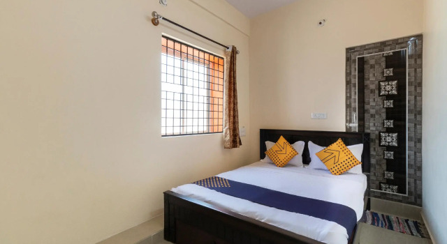 SPOT ON 71449 Ssr Lodging And Boarding, Rezervovat Hotel Bangalore Bangalore