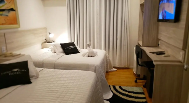 Четырёхместный номер Deluxe Lages Plaza Hotel