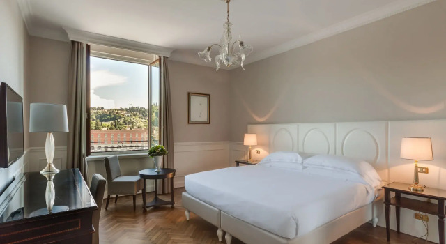 Plaza Hotel Lucchesi