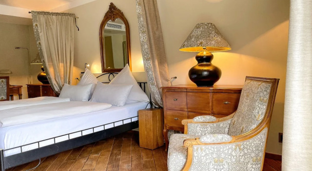 Полулюкс Hotel Deutsche Eiche