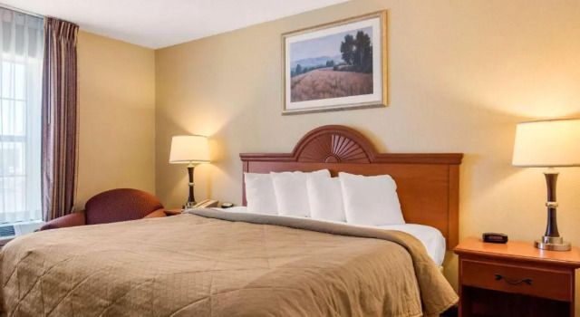 Номер Standard Quality Inn at Bangor Mall