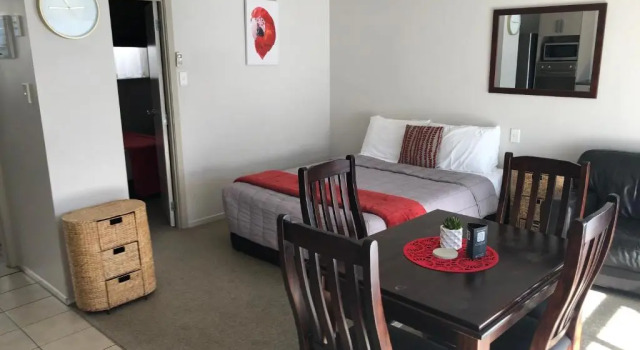 Люкс Absolute Lake View Motel