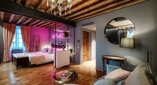 Люкс Deluxe с балконом Vitrum - Como Luxury Suites