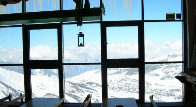 Tana della Volpe, Boek Hotel Pragelato Sestriere