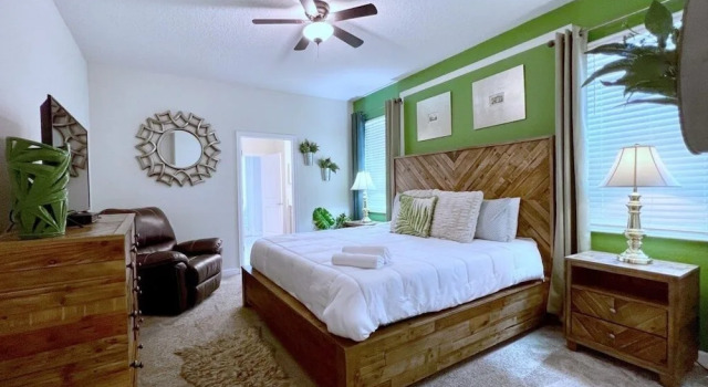 Beautiful 8 Bed Home In Champions Gate-303oc 8 Bedroom Home by RedAwning
