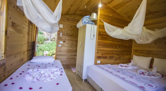 Номер Standard с видом на воду Fullmoon Camp