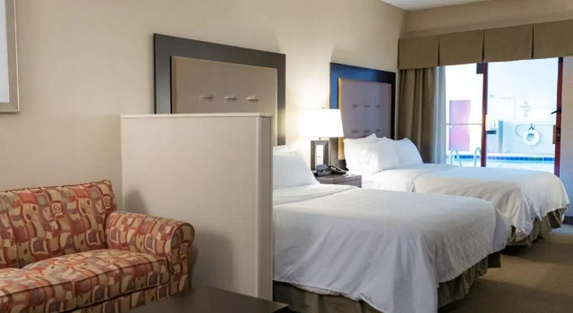 Четырёхместный номер Standard Holiday Inn Express & Suites - Olathe North by IHG