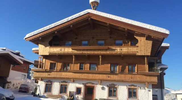Trixlhof, Book Bed and Breakfast Hoteller i Kitzbuhel med pool, Swimmingpool