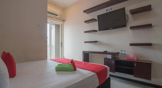 RedDoorz near E Walk Mall Balikpapan, Book Hotel Balikpapan 