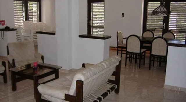 Ragaz House, Prenota Hotel Siófok 