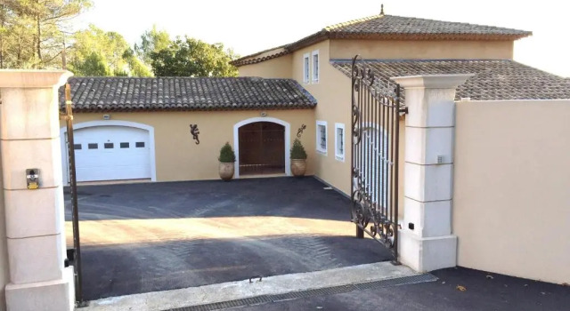 Villa Sanata, Забронировать Вилла Виллы Овернь-Рона-Альпы, Вилла