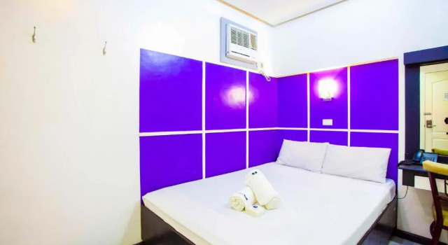 Номер Standard Hotel 99 Cubao