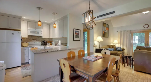Waitsfield Condo w/ Pool & On-site Trail Access!, Book Hotel Waitsfield Sugarbush
