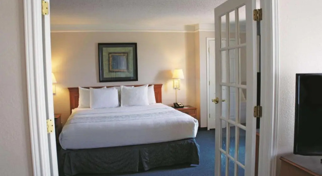 Люкс La Quinta Inn by Wyndham Clute Lake Jackson