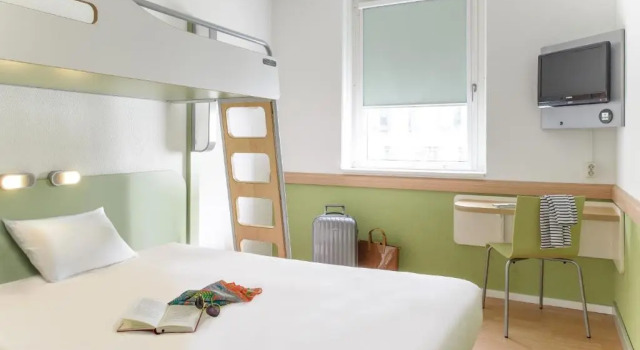 Трёхместный номер Standard ibis budget Winterthur
