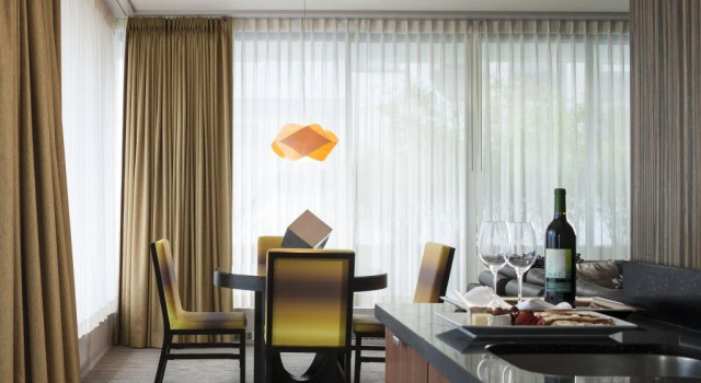 Inn at the WAC, Rezerwuj Hotel Hotele w Seattle z parkingiem, w pobliżu Smith Tower, Parking