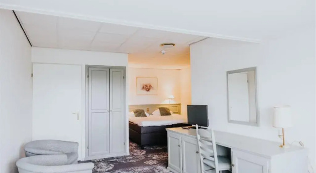 Номер Deluxe Hotel Sportsbar & Brasserie Dorhout Mees