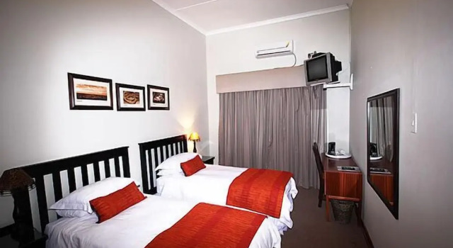 Angora Lodge, Buchen Sie Hotel Jansenville Ostkap
