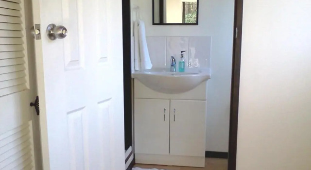 Апартаменты Waters Edge B&B