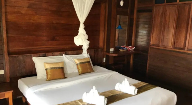 Бунгало рядом с пляжем Thanya Beach Resort - SHA Plus