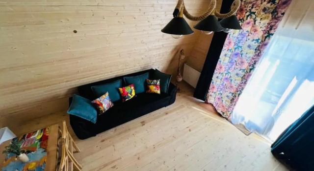 cottage Ninika surami, Book Feriehus Hoteller i Surami med parkering, Parkering