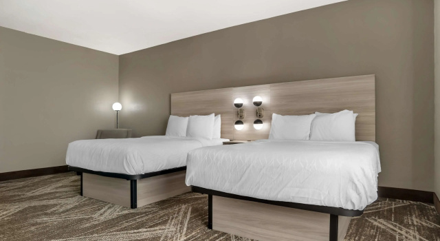 Четырёхместный номер Standard Best Western Plus Jackson Downtown Coliseum