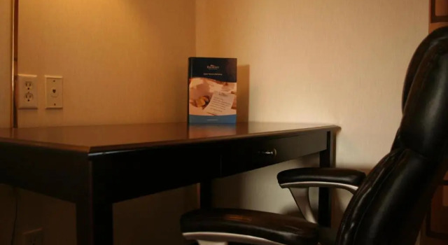 Люкс Baymont by Wyndham Battle Creek Downtown