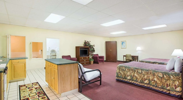 Days Inn by Wyndham Bristol Parkway, Reserva ahora Hotel Bristol Virginia