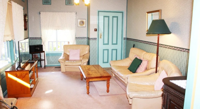 Ambrose Cottage Front Apt, Забронировать Дом для отпуска Виллы Леура, Вилла