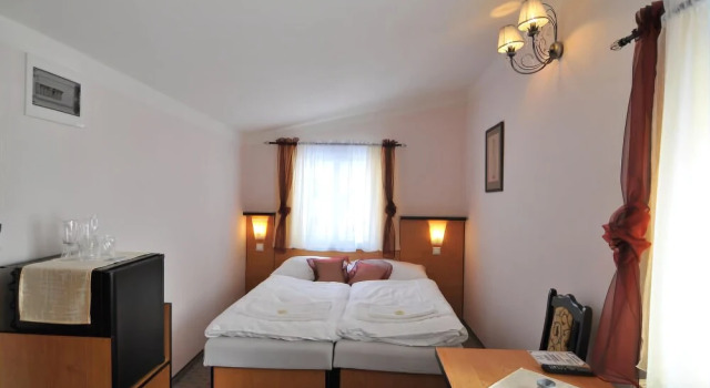 Hotel Mánes, Забронировать Отель Отели Zdarske Vrchy по системе «всё включено», Всё включено