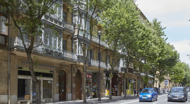 Urbieta 3 Apartment by FeelFree Rentals, Rezerwuj Apartament Hotele w Baskonia z parkingiem, Parking