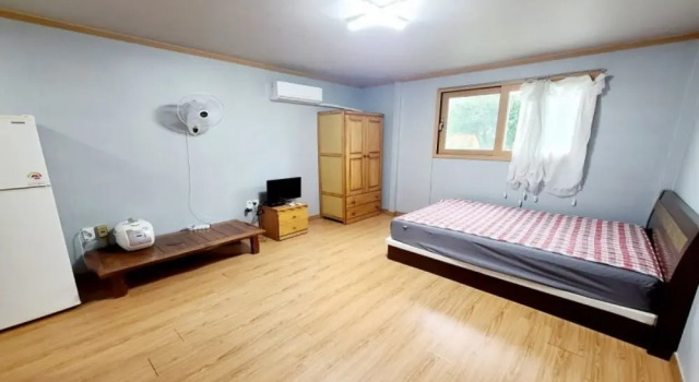 Gapyeong Chorok Jeongwon Gyegok Dokchae Pension